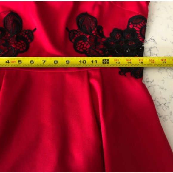 AX Paris Red Mini Dress with Black Lace Cutouts Women's Large Homecoming Party - Picture 8 of 9